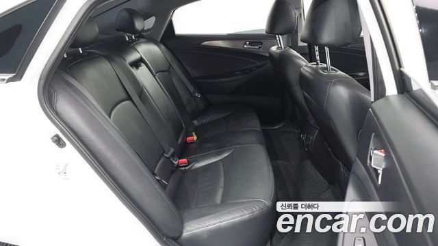 Hyundai Sonata Hybrid 2.0 Premium 2014 — фото 12
