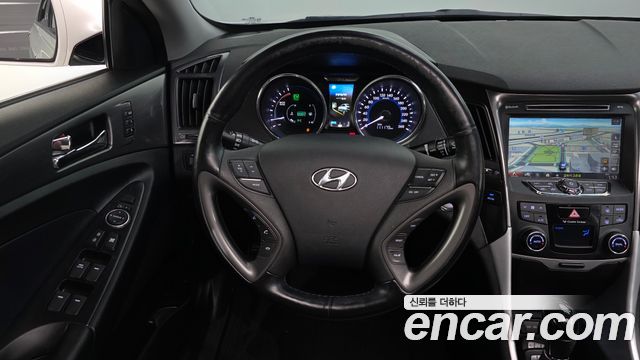 Hyundai Sonata Hybrid 2.0 Premium 2014 — фото 13