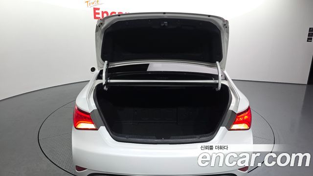 Hyundai Sonata Hybrid 2.0 Premium 2014 — фото 20