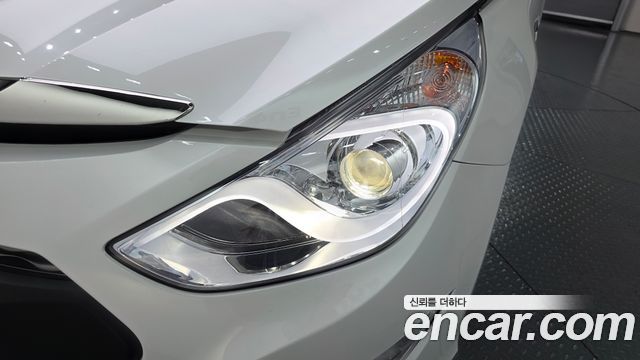 Hyundai Sonata Hybrid 2.0 Premium 2014 — фото 22