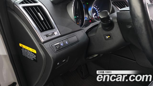 Hyundai Sonata Hybrid 2.0 Premium 2014 — фото 30