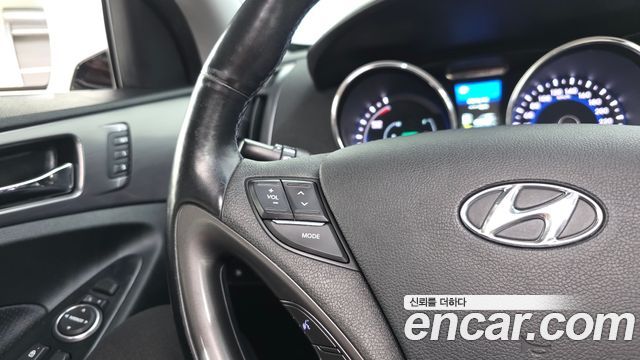 Hyundai Sonata Hybrid 2.0 Premium 2014 — фото 35