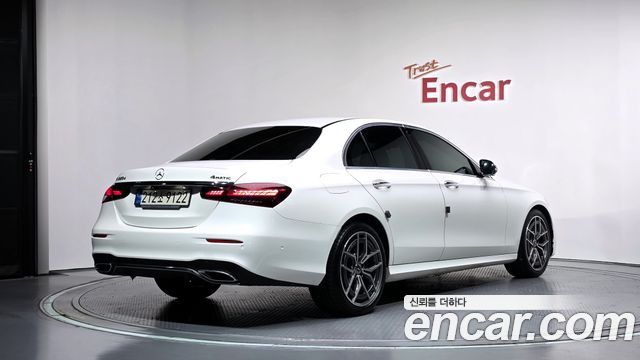 Mercedes-Benz E-Class (W213) E220d 4MATIC AMG Line 2022 — фото 2