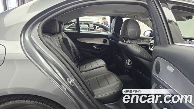 Mercedes-Benz E-Class (W213) E300 Avantgarde 2019 — фото 11
