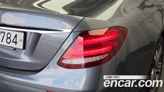 Mercedes-Benz E-Class (W213) E300 Avantgarde 2019 — фото 23