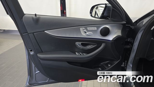 Mercedes-Benz E-Class (W213) E300 Avantgarde 2019 — фото 24