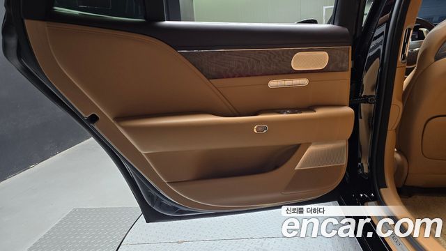 Genesis G90 (RS4) Gasoline 3.5 Turbo AWD 2022 — фото 25