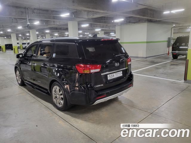 Kia Carnival 9-seater Prestige 2017 — фото 5