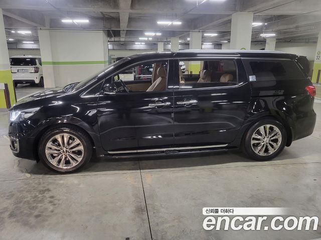 Kia Carnival 9-seater Prestige 2017 — фото 7
