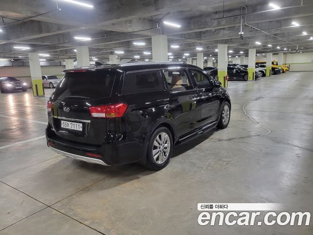Kia Carnival 9-seater Prestige 2017 — фото 9