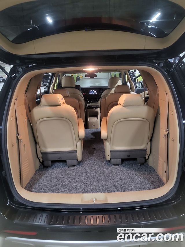 Kia Carnival 9-seater Prestige 2017 — фото 20