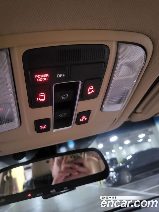 Kia Carnival 9-seater Prestige 2017 — фото 21