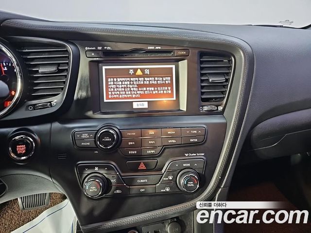 Kia K5 LPI Prestige 2013 — фото 18