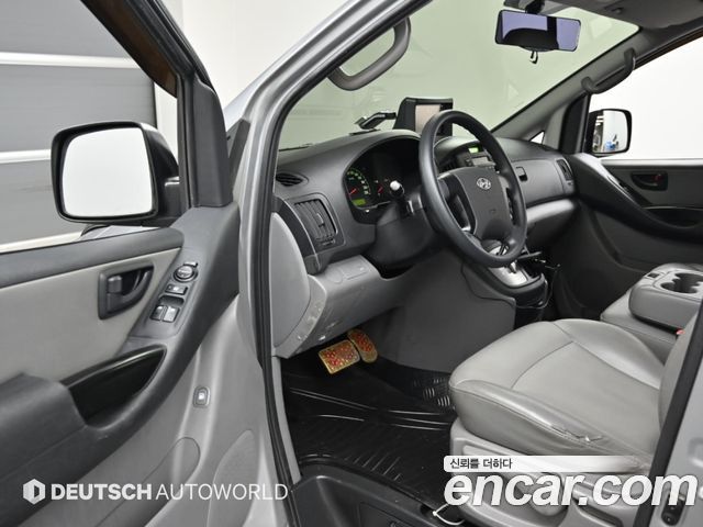 Hyundai Grand Starex 12-Seater Wagon CVX Deluxe 2012 — фото 15