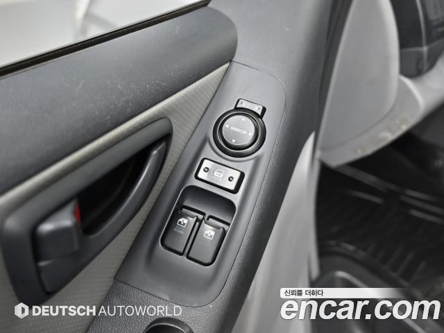 Hyundai Grand Starex 12-Seater Wagon CVX Deluxe 2012 — фото 22