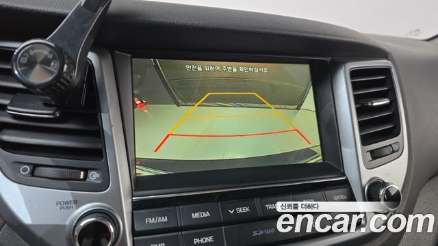 Hyundai Tucson Diesel 2.0 2WD Style Special 2017 — фото 18