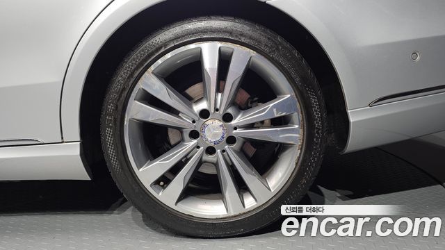 Mercedes-Benz E-Class (W212) E300 4MATIC Avantgarde 2014 — фото 21