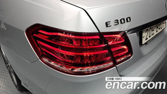 Mercedes-Benz E-Class (W212) E300 4MATIC Avantgarde 2014 — фото 23