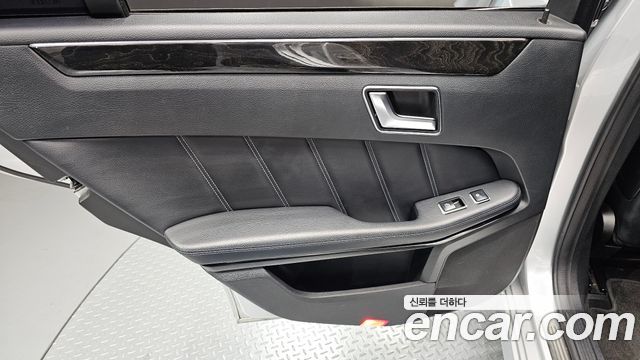 Mercedes-Benz E-Class (W212) E300 4MATIC Avantgarde 2014 — фото 25