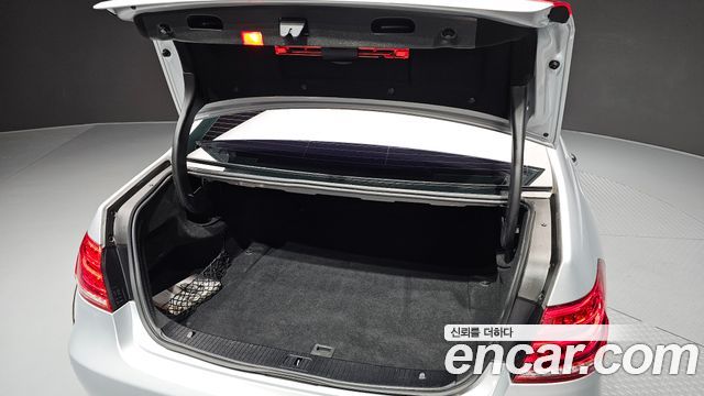 Mercedes-Benz E-Class (W212) E300 4MATIC Avantgarde 2014 — фото 34