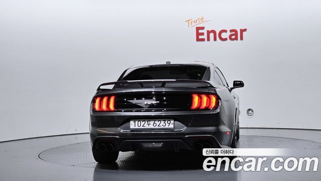 Ford Mustang GT Coupe 2019 — фото 4
