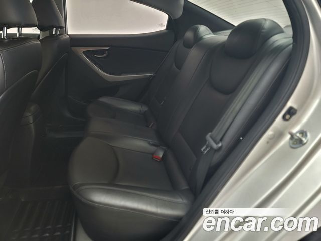 Hyundai Avante (MD) M16 GDI Avenue 2014 — фото 15