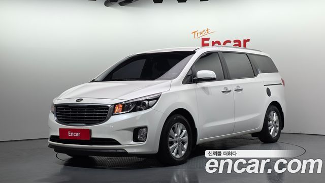 Kia Carnival 11-seater Luxury