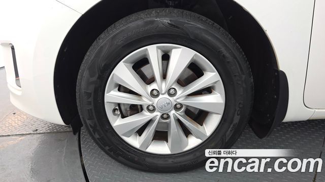 Kia Carnival 11-seater Luxury 2015 — фото 5
