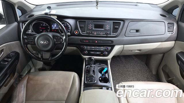 Kia Carnival 11-seater Luxury 2015 — фото 7
