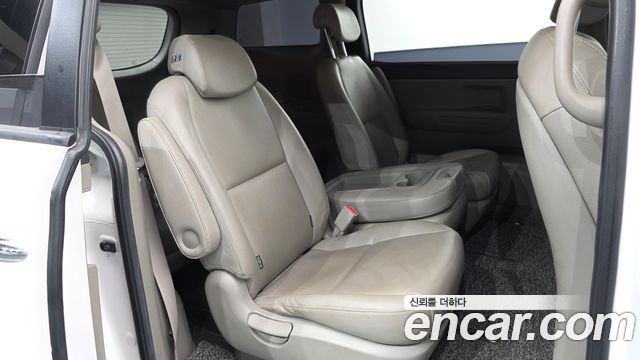 Kia Carnival 11-seater Luxury 2015 — фото 12