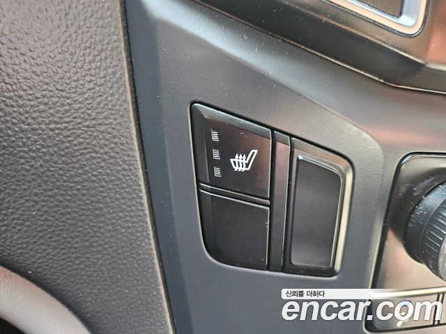 Hyundai Grand Starex 5-Seater VAN Smart 2017 — фото 16