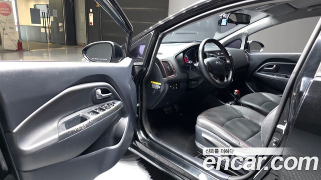 Kia Pride 4DR 1.6 GDI Prestige 2017 — фото 10