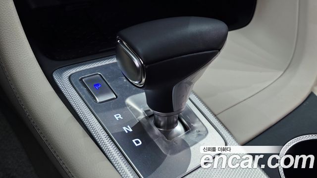 Genesis G70 Gasoline 2.5T 4WD 2024 — фото 9
