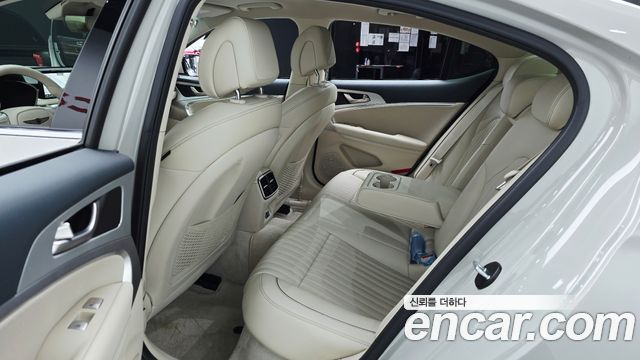 Genesis G70 Gasoline 2.5T 4WD 2024 — фото 12