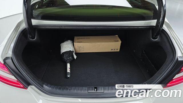 Genesis G70 Gasoline 2.5T 4WD 2024 — фото 18