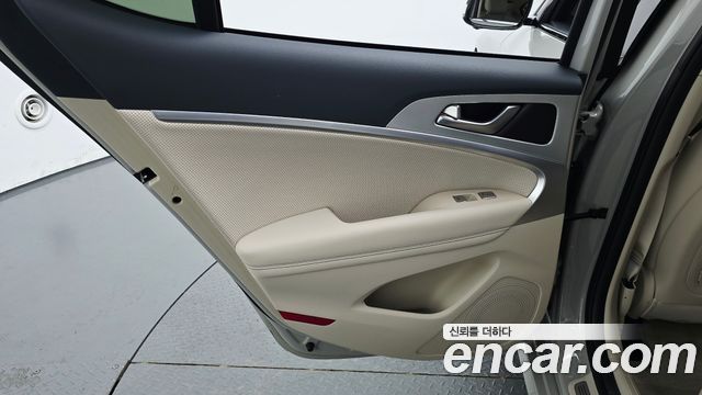 Genesis G70 Gasoline 2.5T 4WD 2024 — фото 25