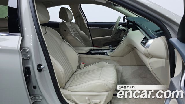 Genesis G70 Gasoline 2.5T 4WD 2024 — фото 26