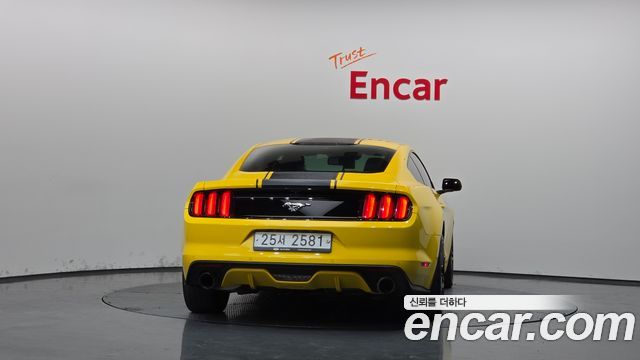 Ford Mustang Coupe 2015 — фото 4