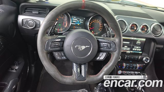 Ford Mustang Coupe 2015 — фото 14