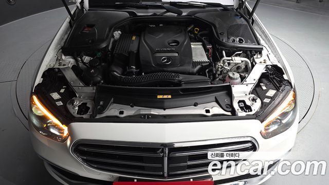 Mercedes-Benz E-Class (W213) E300e 4MATIC Exclusive 2021 — фото 6