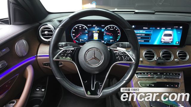 Mercedes-Benz E-Class (W213) E300e 4MATIC Exclusive 2021 — фото 14