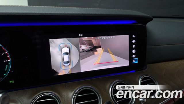 Mercedes-Benz E-Class (W213) E300e 4MATIC Exclusive 2021 — фото 16