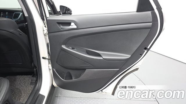 Hyundai Tucson Diesel 2.0 2WD Premium 2018 — фото 25