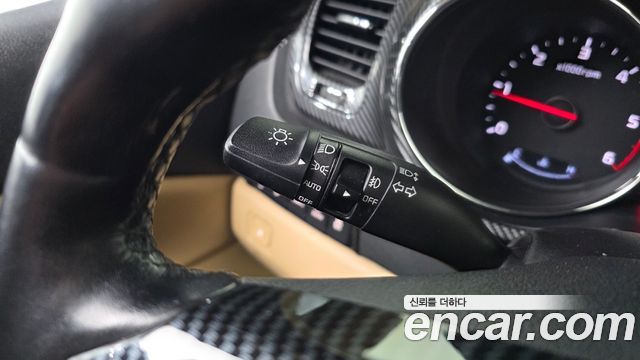 Kia Carnival 9-seater Noblesse 2016 — фото 27
