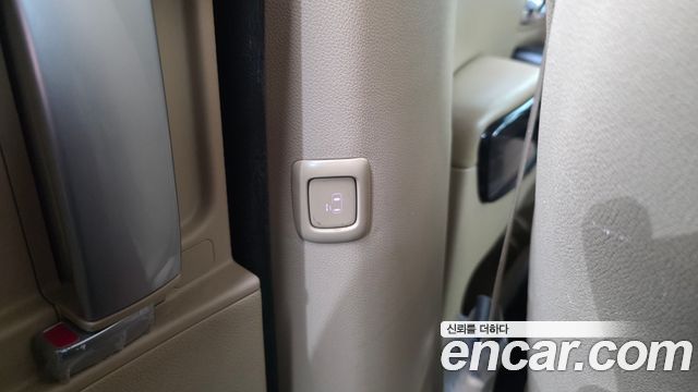 Kia Carnival 9-seater Noblesse 2016 — фото 29