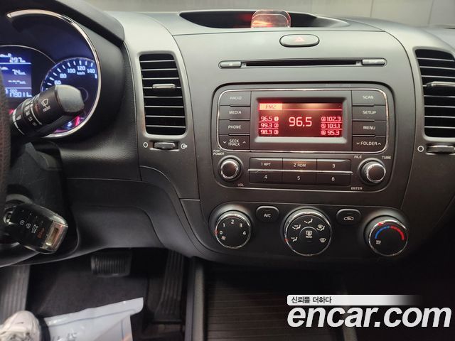 Kia K3 Deluxe 2015 — фото 21