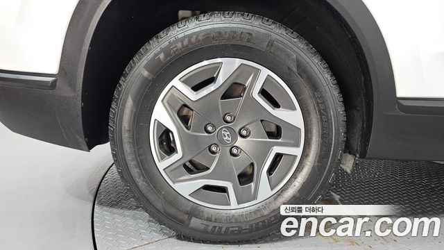 Hyundai Santa Fe HEV 1.6 2WD Exclusive 2023 — фото 21