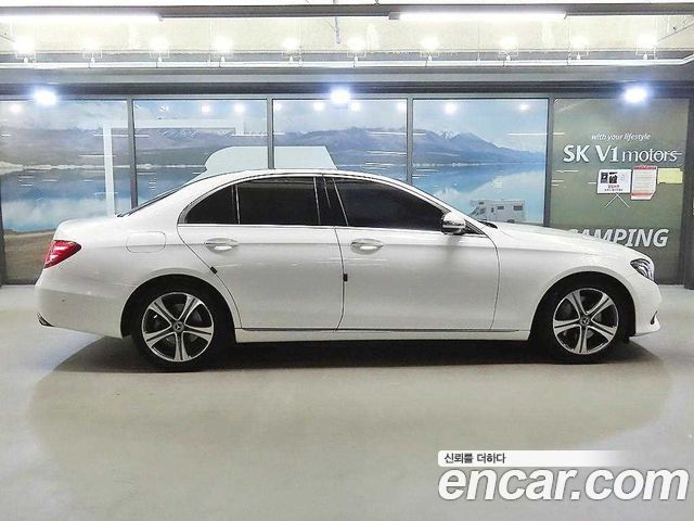 Mercedes-Benz E-Class (W213) E300 Avantgarde 2019 — фото 3