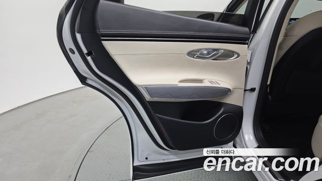 Genesis GV70 2.5T Gasoline AWD 2023 — фото 25