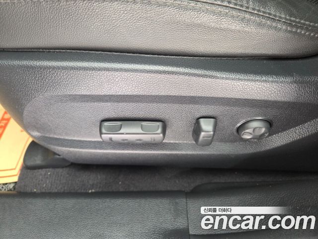 Hyundai Santa Fe The Prime Diesel 2.0 2WD Premium 2016 — фото 19